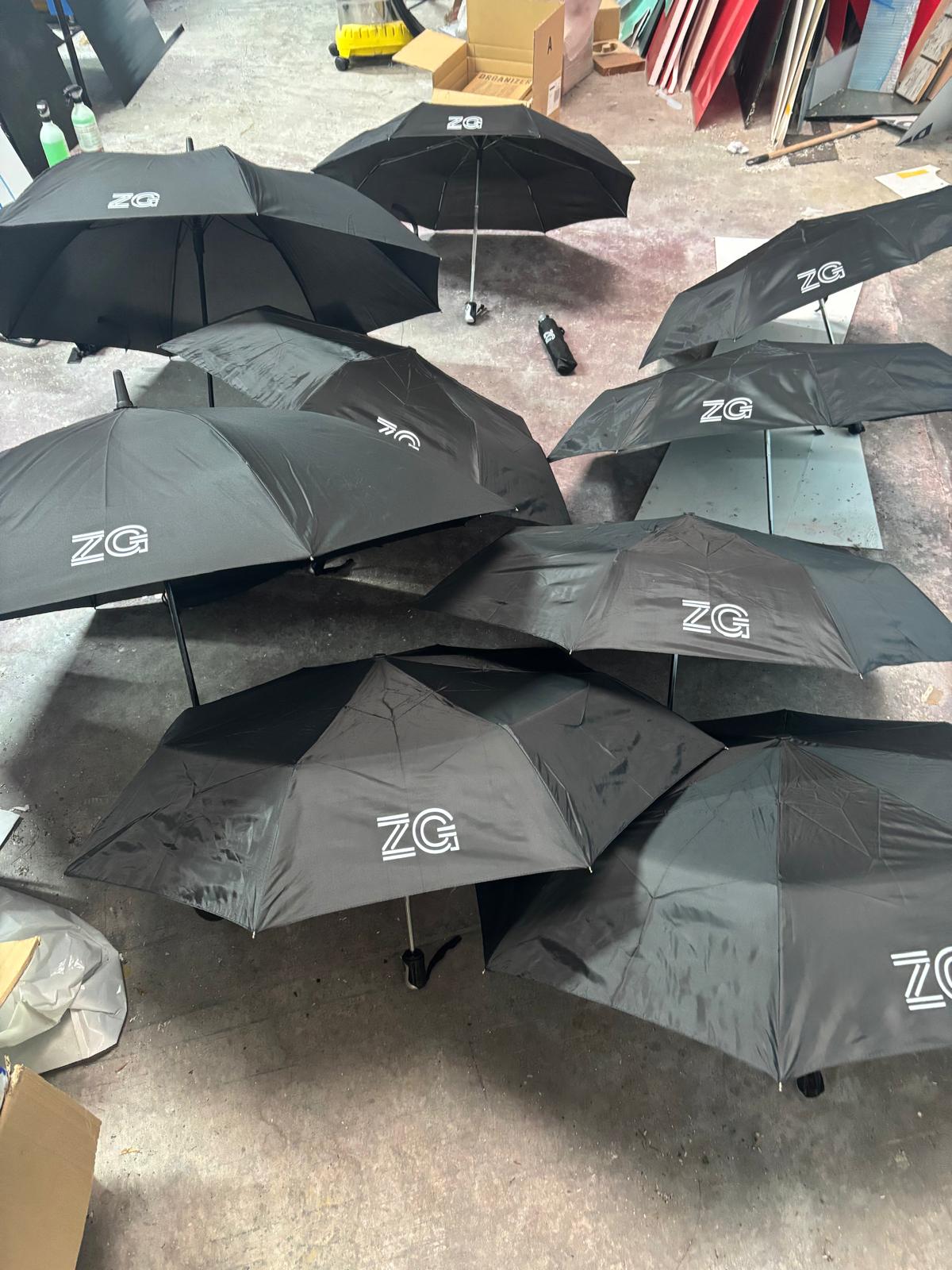Personalización textil sobre paraguas — ZG